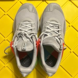 Under Armour HOVR Apex size 8.5. Worn once.